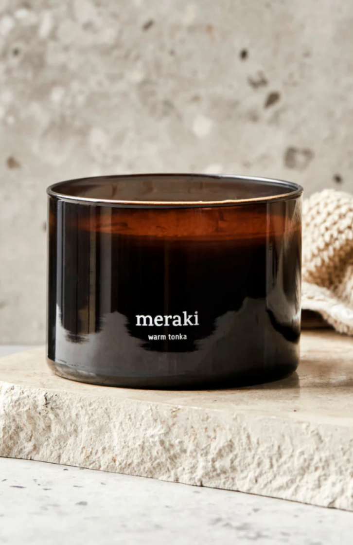 SCENTED CANDLE WARM TONKA BROWN