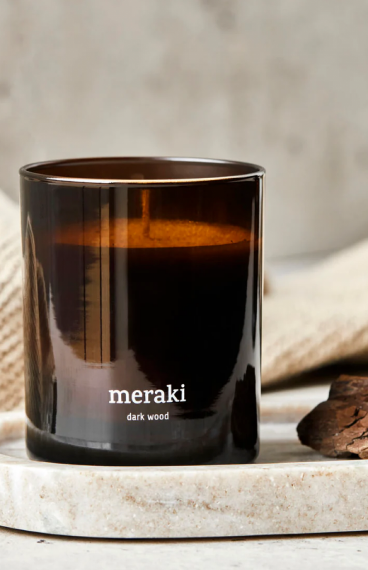 SCENTED CANDLE DARK WOOD BROWN