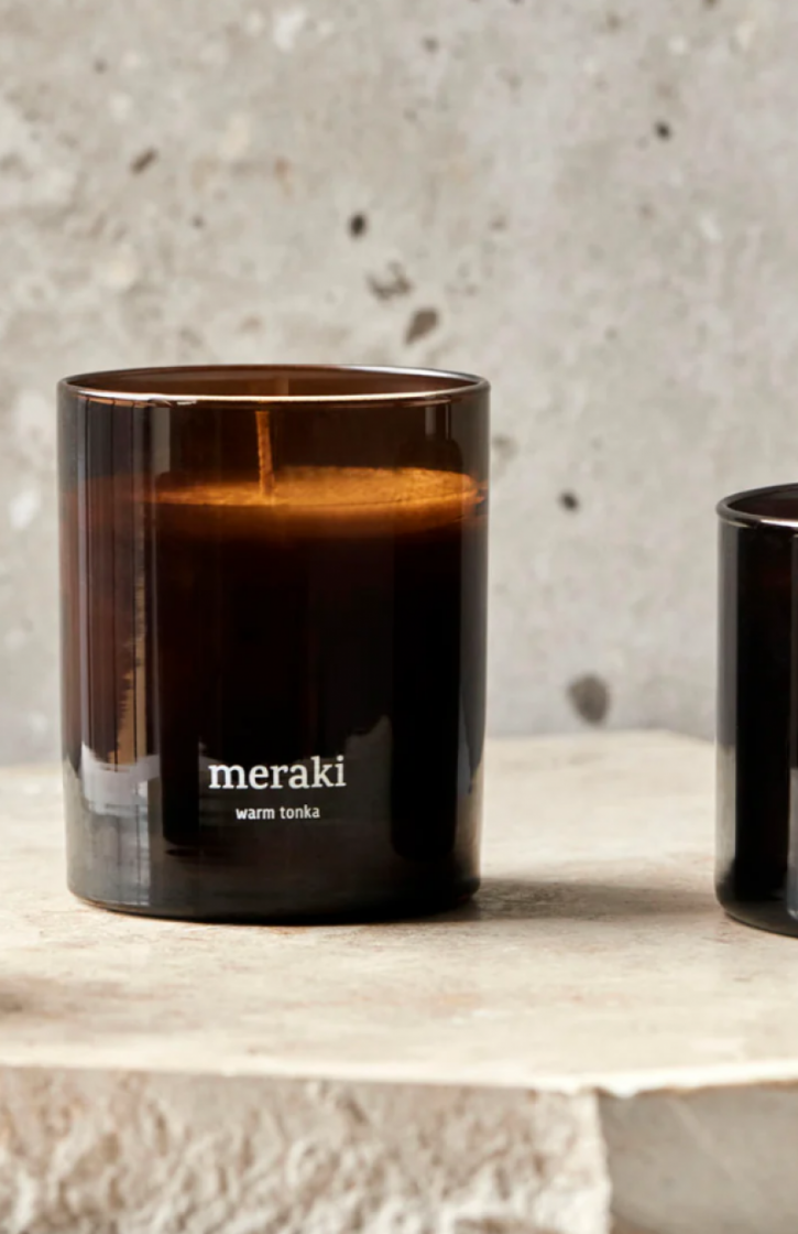 SCENTED CANDLE WARM TONKA BROWN