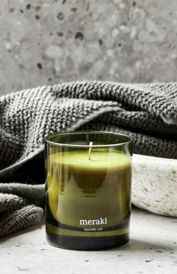 SCENTED CANDLE LAVENDER RAIN GREEN 