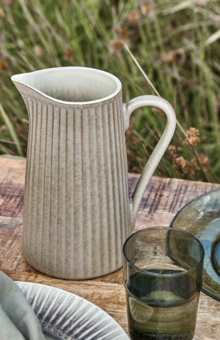 HDPLEAT JUG GREY