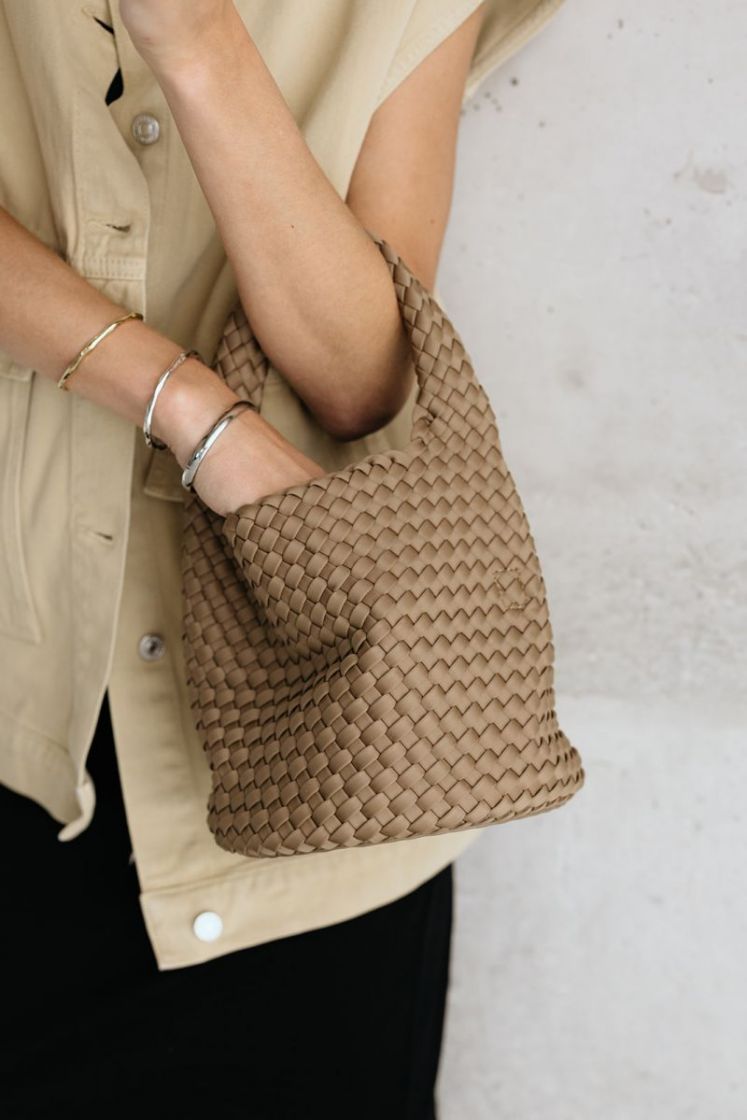 ALWAYS ON THE RUN BASKET RETRO SAND