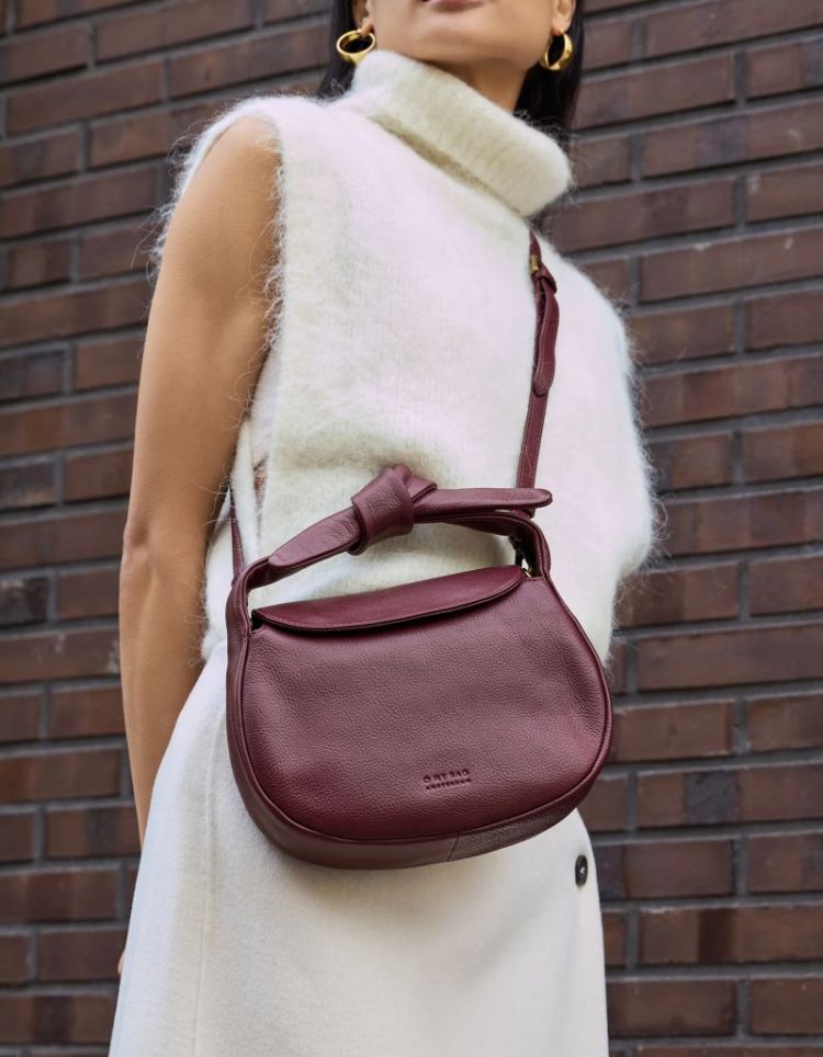 COCO CROISSANT DARK CHERRY