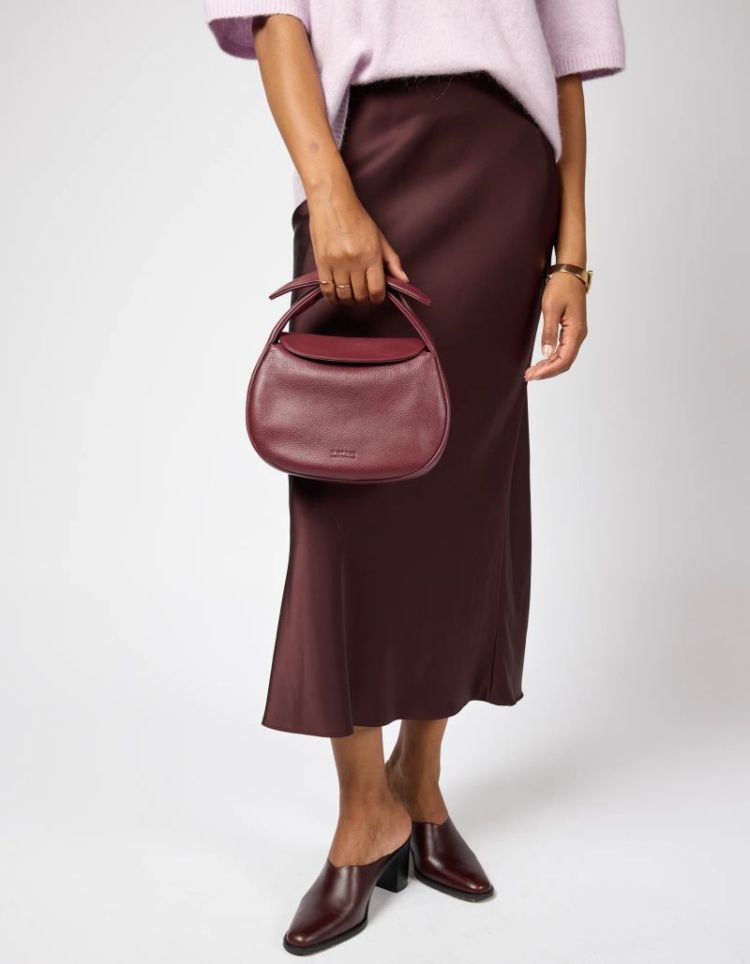COCO CROISSANT DARK CHERRY