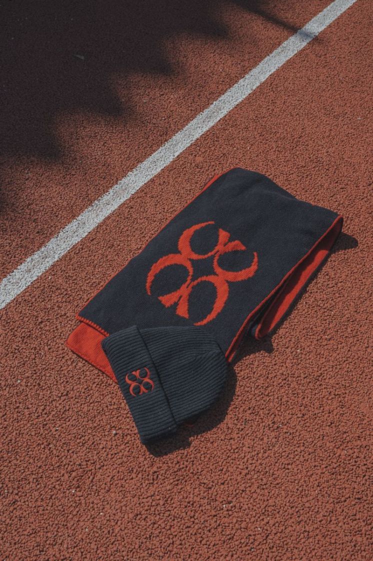 AVOCADO NAVY WITH RED