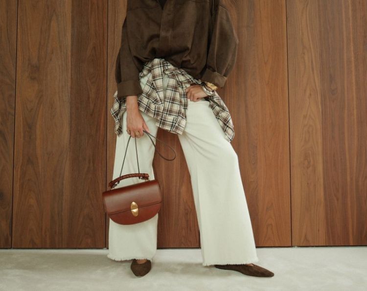 ROUND TESORO COGNAC LEATHER