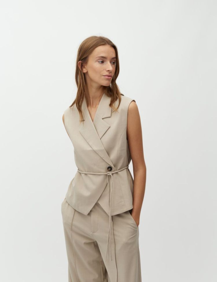 EVELORA LIGHT SAND
