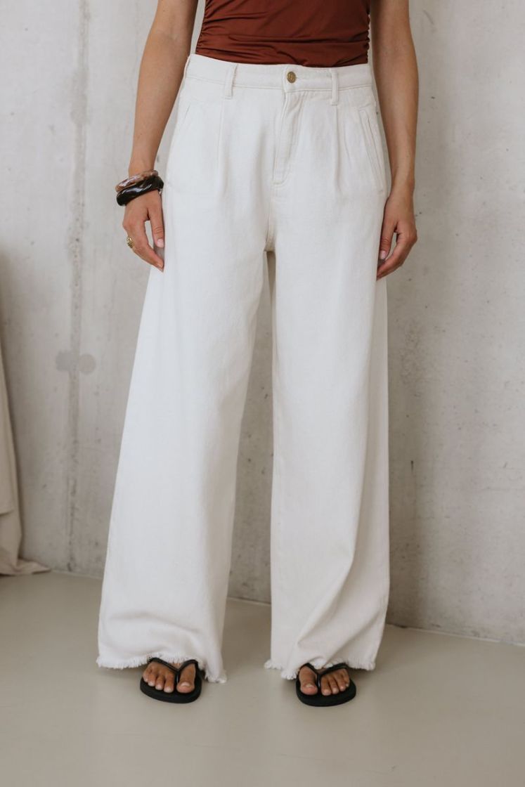 LUX GRAIN RAW WHITE