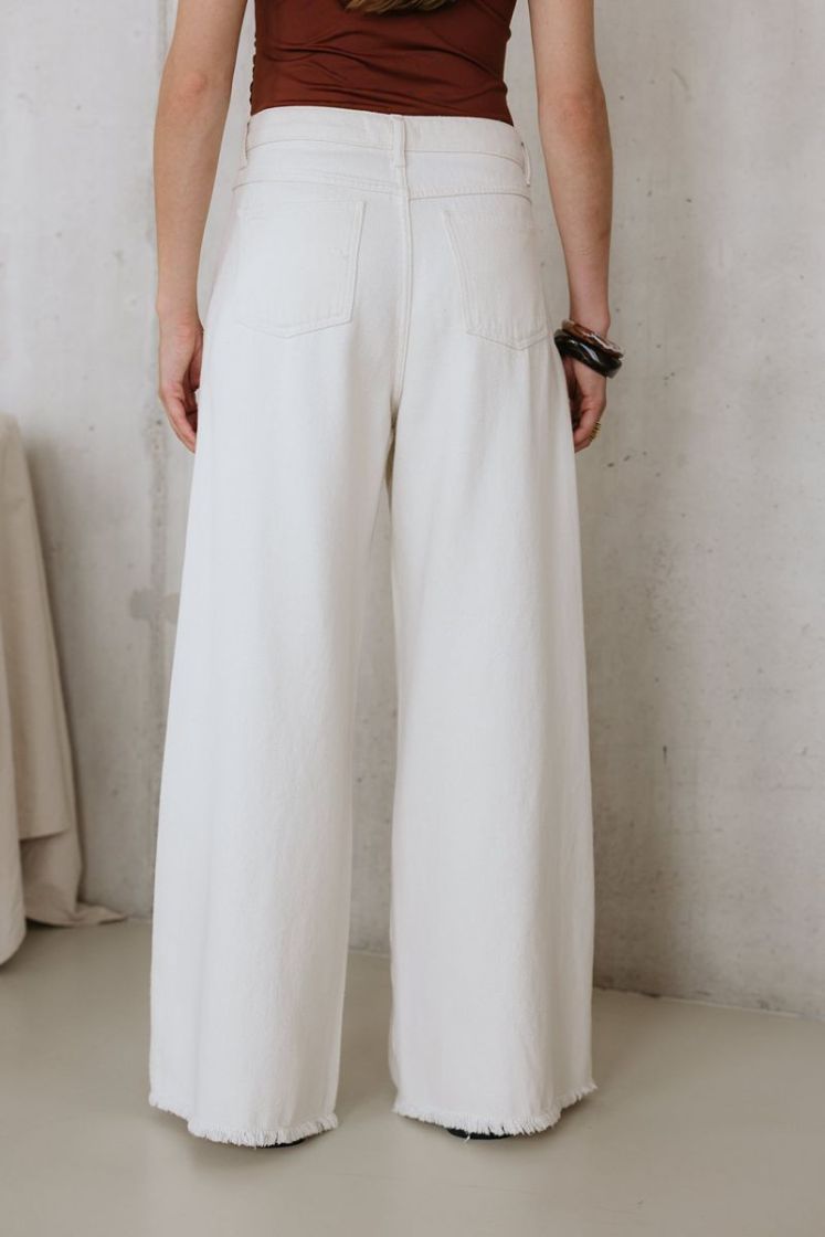 LUX GRAIN RAW WHITE