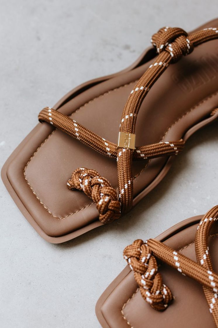 FLO SQUARE BROWN