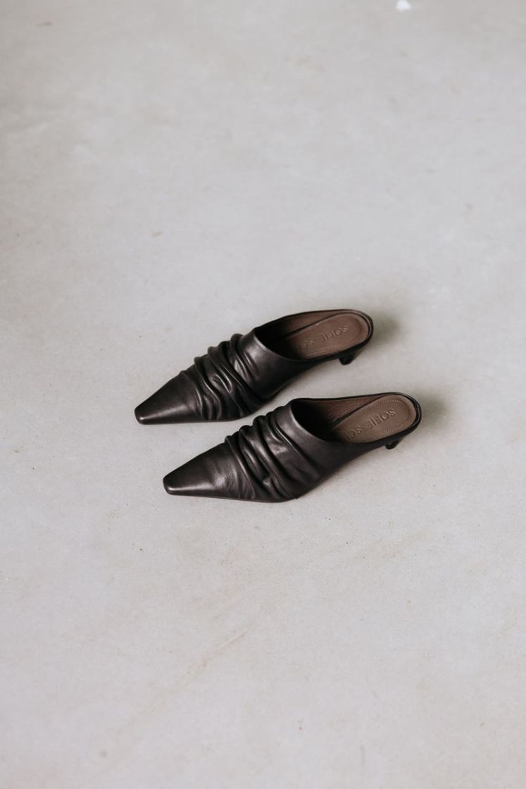 DESEIRESW BLACK