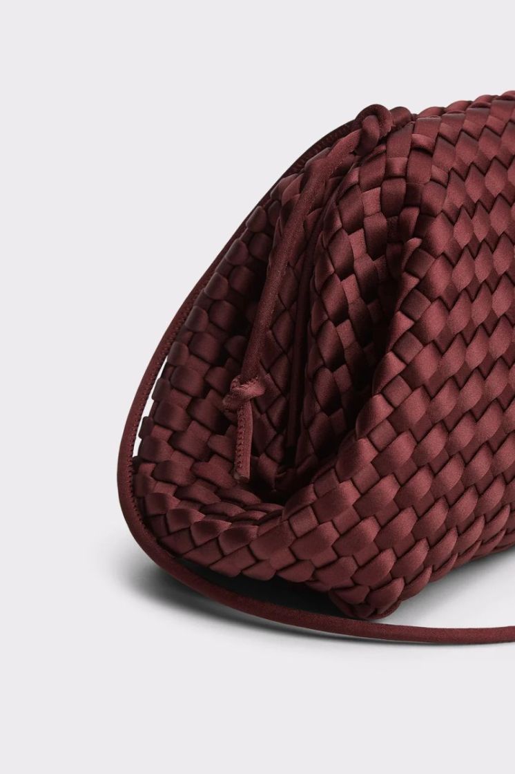 POUCH INKBERRY SATIN