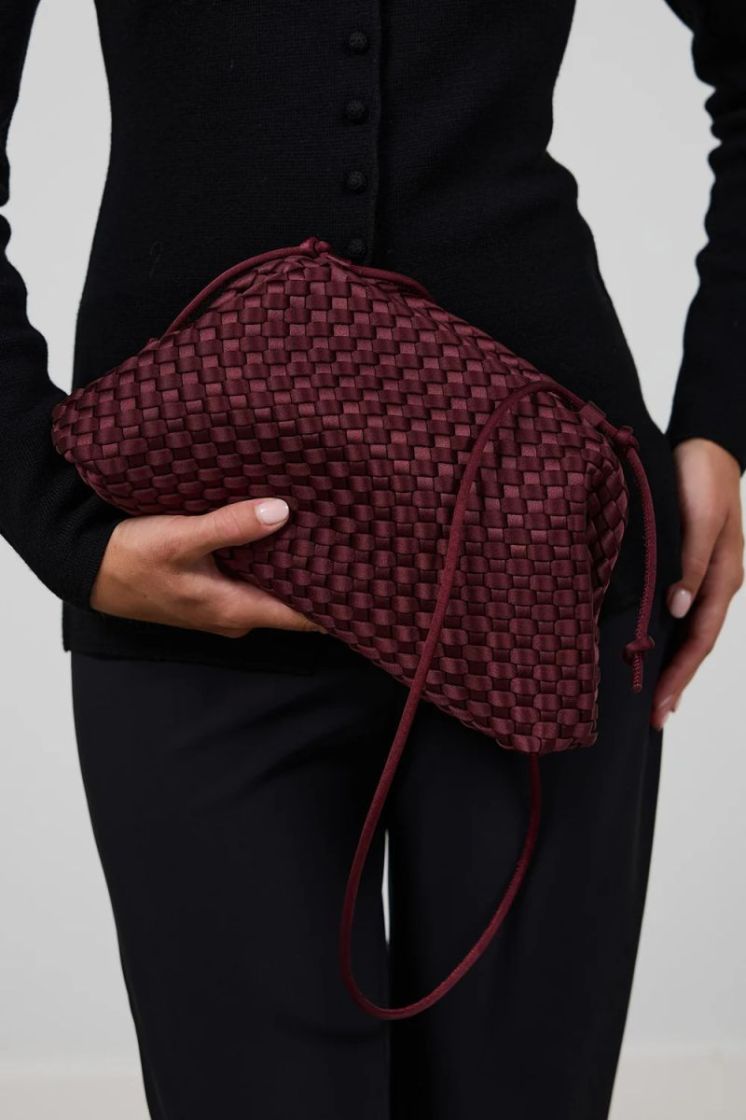 POUCH INKBERRY SATIN