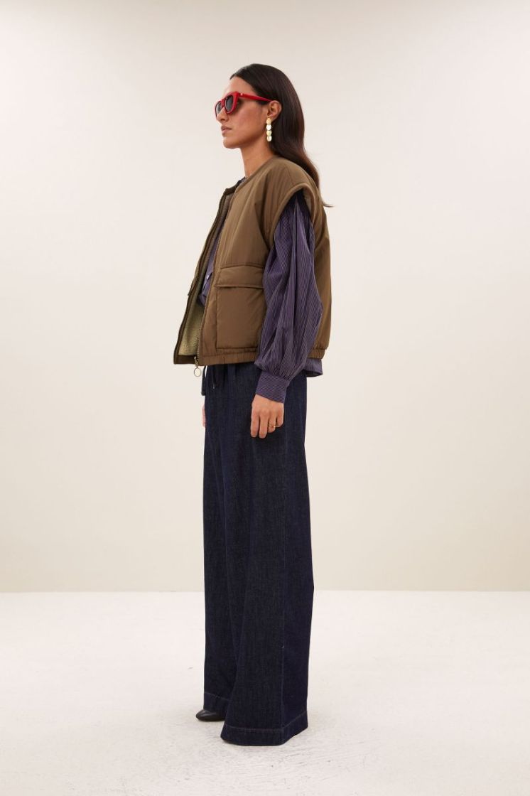 GIO SLEEVELESS HAZEL
