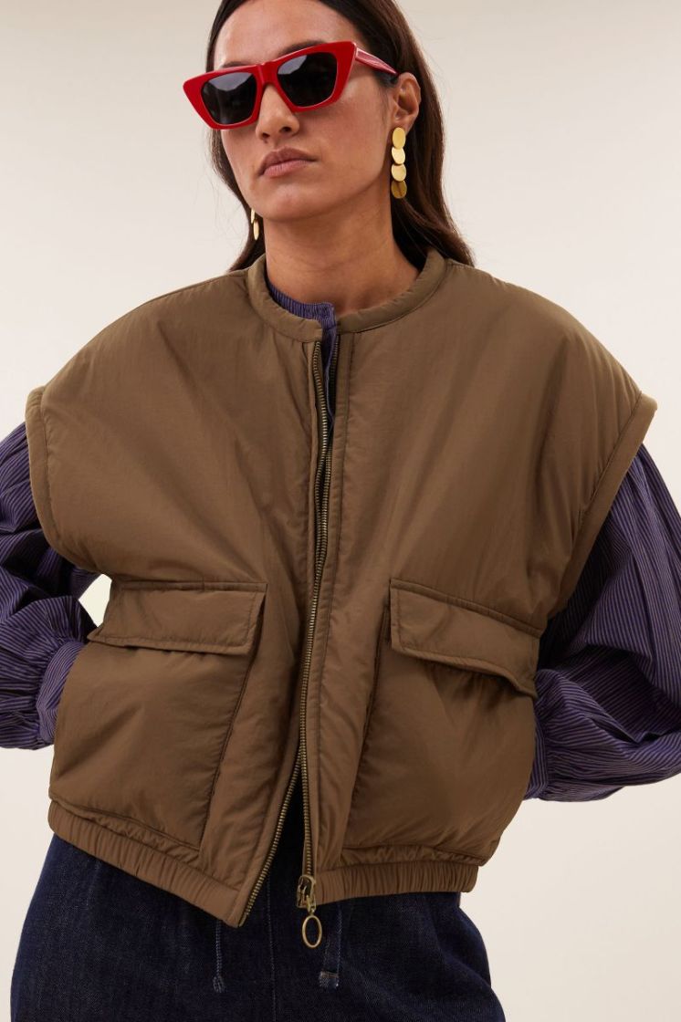 GIO SLEEVELESS HAZEL