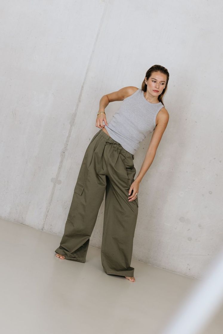 CAMELIA KHAKI