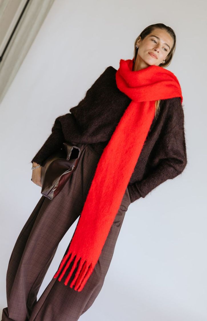 TOUCH OF RED